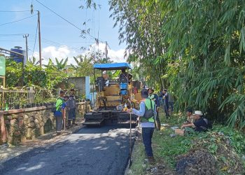 2135 m Jalan Desa Sukatani Yang Terhubung Ke 4 RW.  RW 8, RW 3, RW 9, RW 6 Diperbaiki Menggunakan Dana Desa Tahun Anggaran 2025