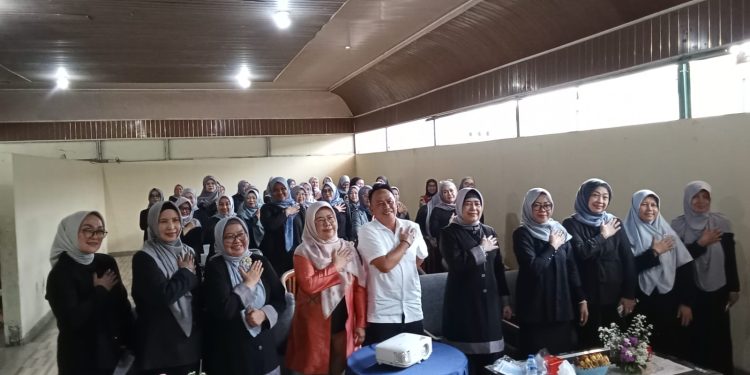 Kaukus Perempuan Politik Indonesia ( KPPI ) Melaksanakan Seminar Dan Diskusi Yang Bertemakan “Perempuan Pelindung Anak,Pilar Masa Depan Bangsa”