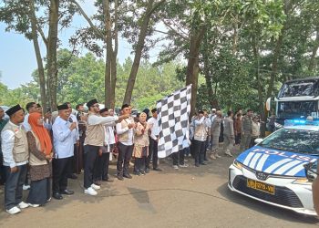 89 Jemaah Haji Kloter 29 Asal  Bandung Barat Diberangkatkan Oleh Bupati Bandung Barat Jeje Ritchie Ismail