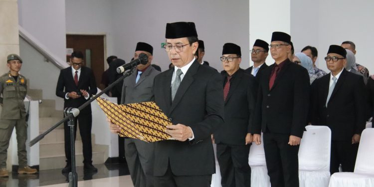 Gantikan Ade Zakir, R. Eriska Hedrayana Dilantik Menjadi Penjabat Sekertaris Daerah kabupaten Bandung Barat 
