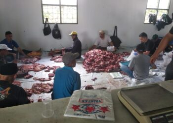 PKS Kota Cimahi Menyemblih 15 Ekor Sapi Di UPTD Rumah Potong Hewan kabupaten Bandung Barat 